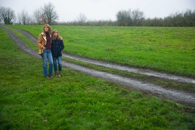 涉足荒野剧照的剧照