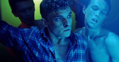 淹没剧照的剧照