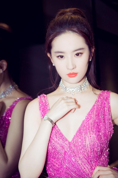 烽火芳菲剧照的剧照