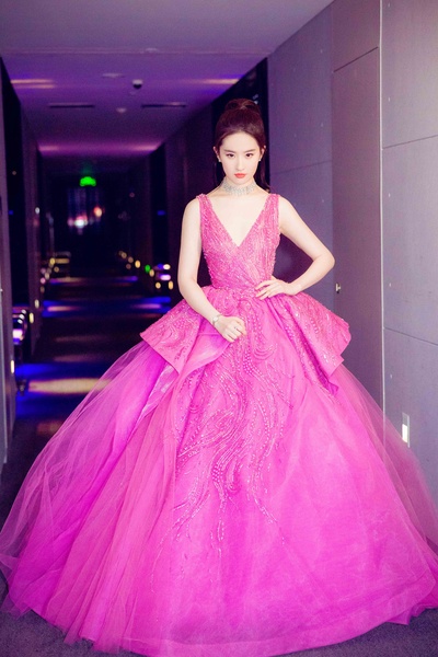 烽火芳菲剧照的剧照