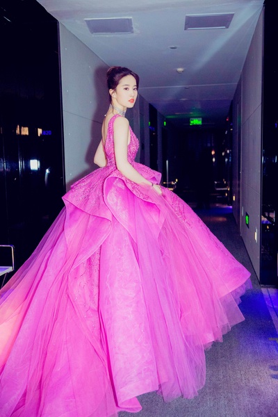 烽火芳菲剧照的剧照