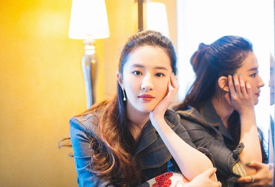 烽火芳菲剧照的剧照