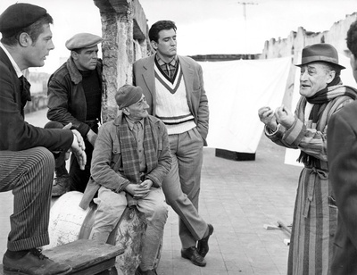 圣母街上的大人物剧照的剧照