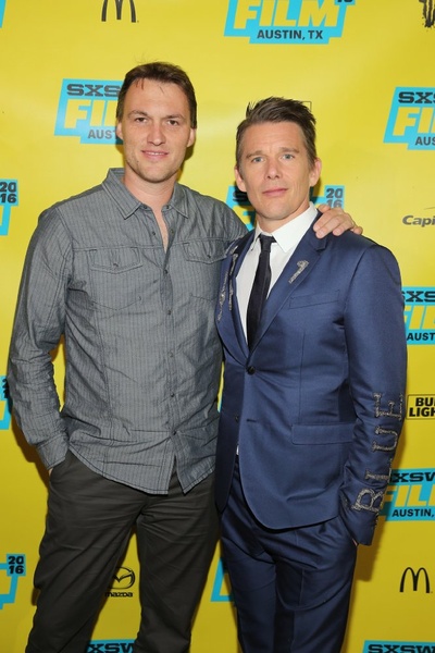 生为蓝调剧照的剧照