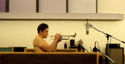 生为蓝调剧照的剧照