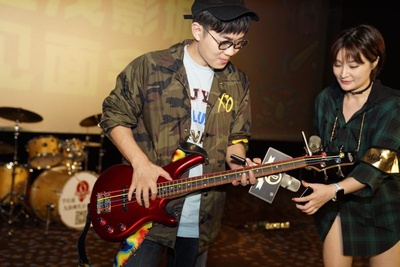 缝纫机乐队剧照的剧照