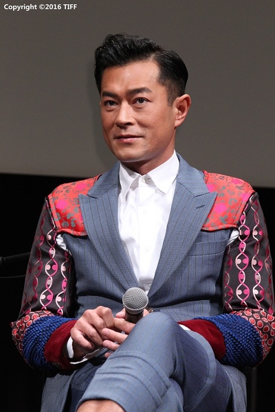 脱皮爸爸剧照的剧照