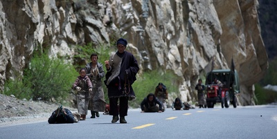 冈仁波齐剧照的剧照