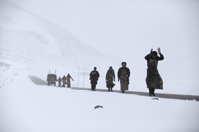 冈仁波齐剧照的剧照