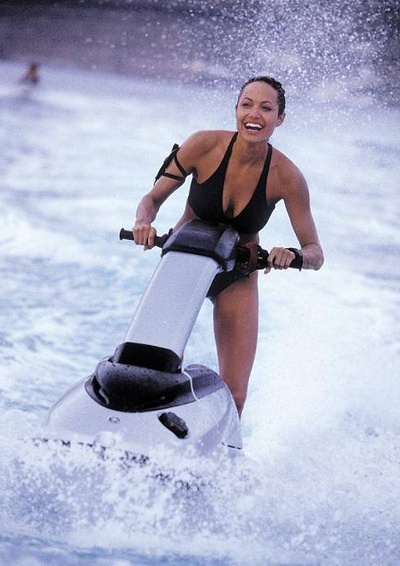 古墓丽影2剧照的剧照