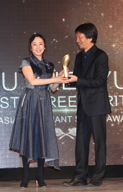 一句顶一万句剧照的剧照