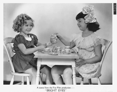 亮眼睛剧照的剧照