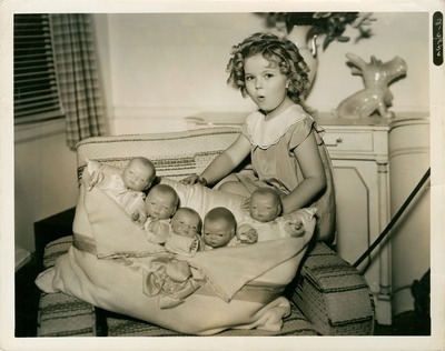 亮眼睛剧照的剧照