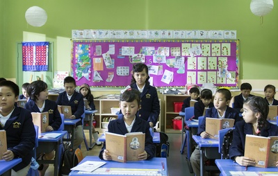 我爸比我小四岁剧照的剧照