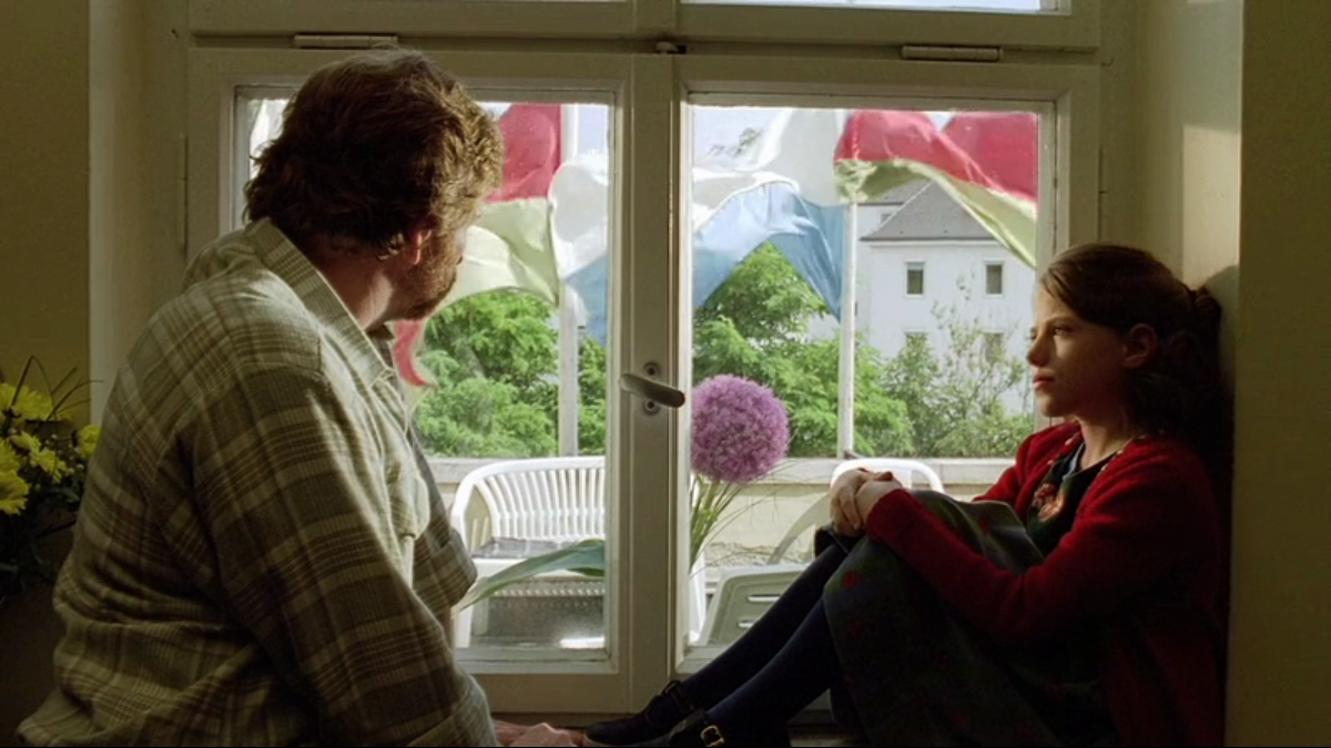 走出寂静剧照的剧照