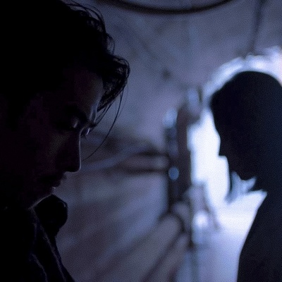 大象席地而坐剧照的剧照