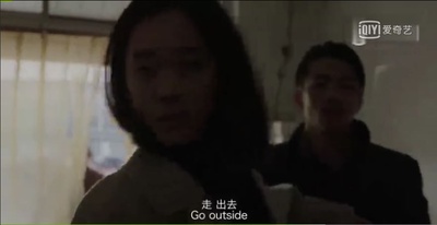 大象席地而坐剧照的剧照