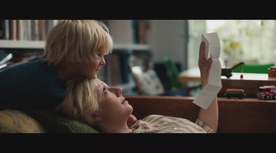 特别响，非常近剧照的剧照