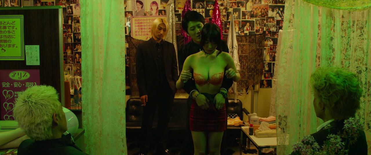 新宿天鹅剧照的剧照