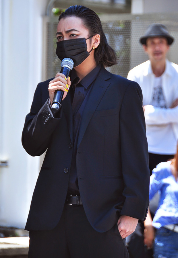 新宿天鹅剧照的剧照