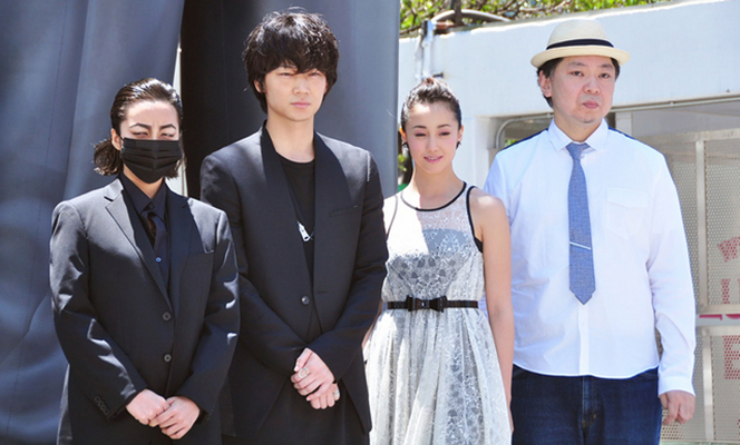 新宿天鹅剧照的剧照