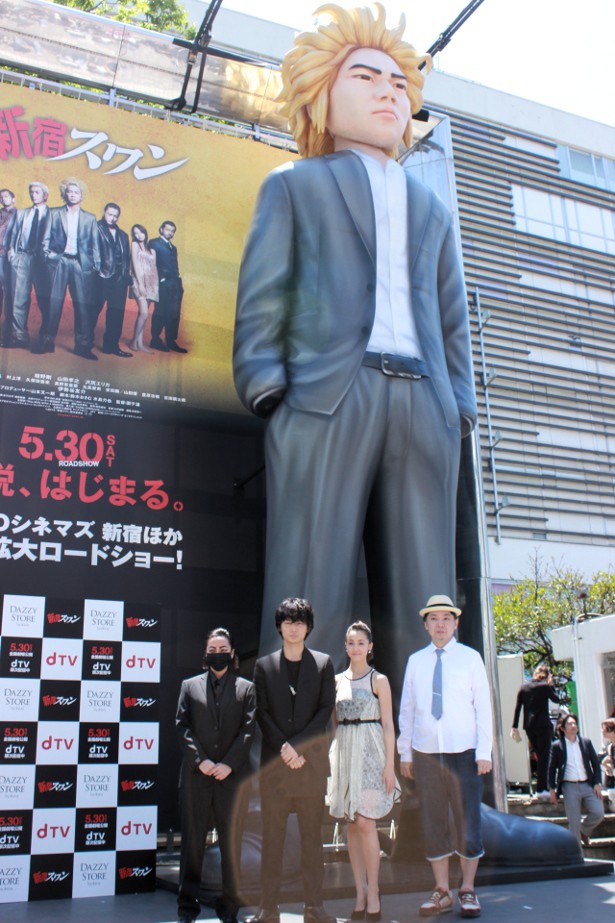 新宿天鹅剧照的剧照