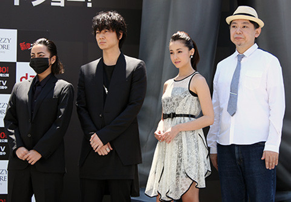 新宿天鹅剧照的剧照