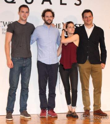 同等族群剧照的剧照