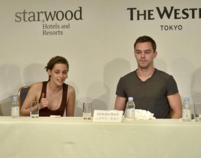 同等族群剧照的剧照