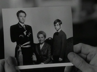 为年轻刽子手的辩护剧照的剧照