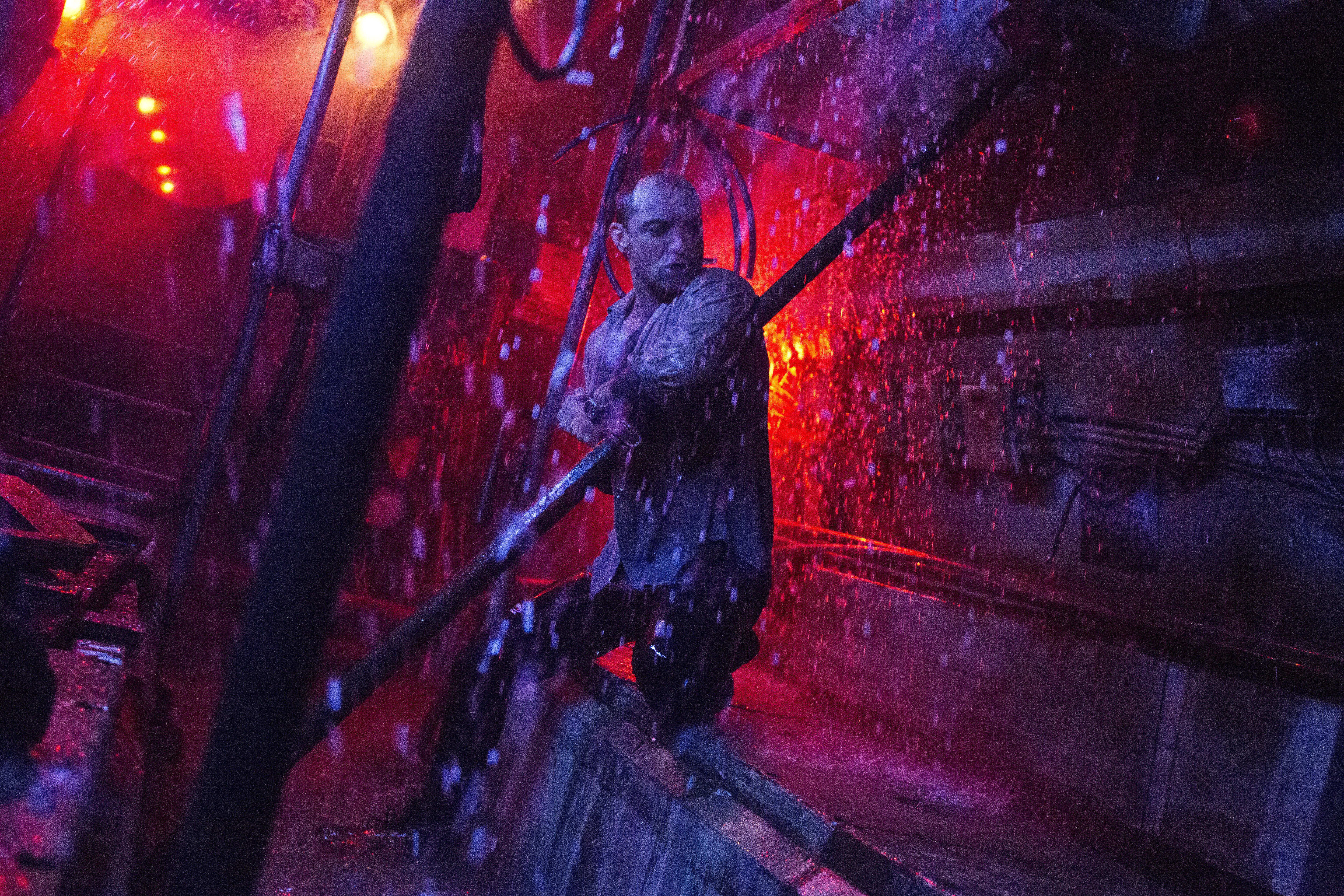 黑海夺金剧照的剧照