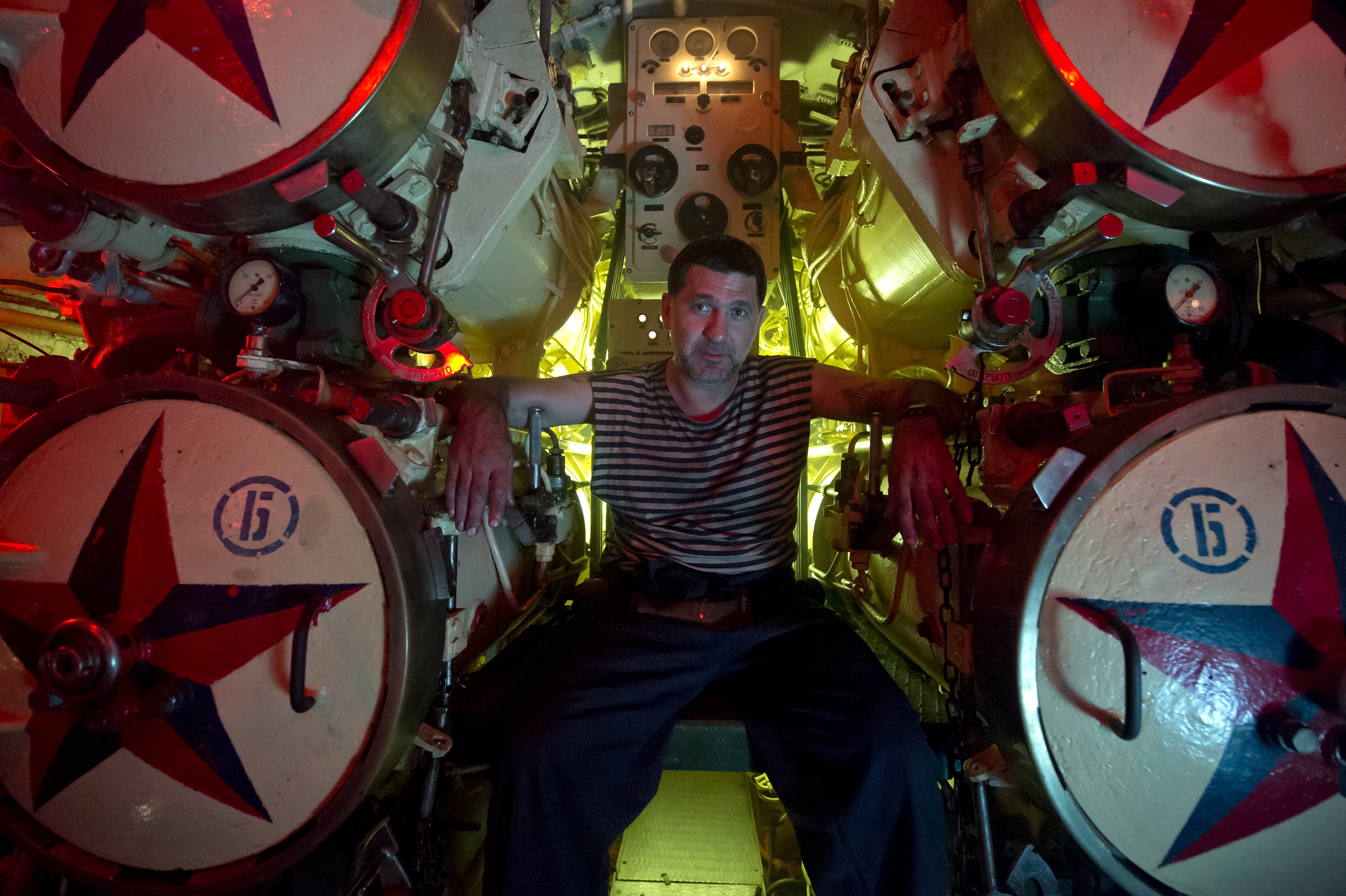 黑海夺金剧照的剧照