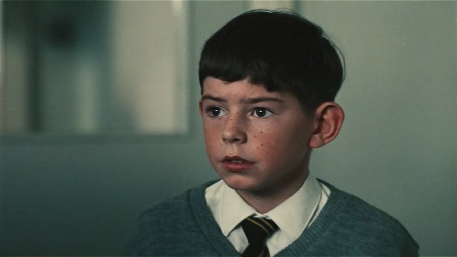 小孩与鹰剧照的剧照