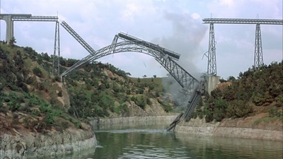 卡桑德拉大桥剧照的剧照