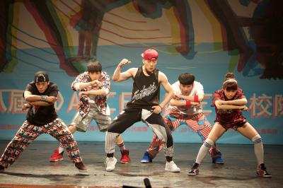 十七后 与青春化敌为友剧照的剧照