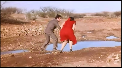 深深的腥红剧照的剧照