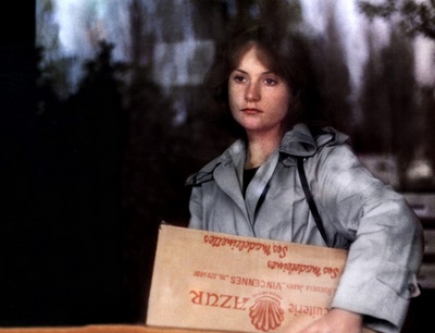 编织的女孩剧照的剧照