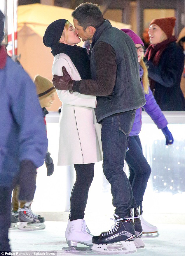 附属美丽剧照的剧照