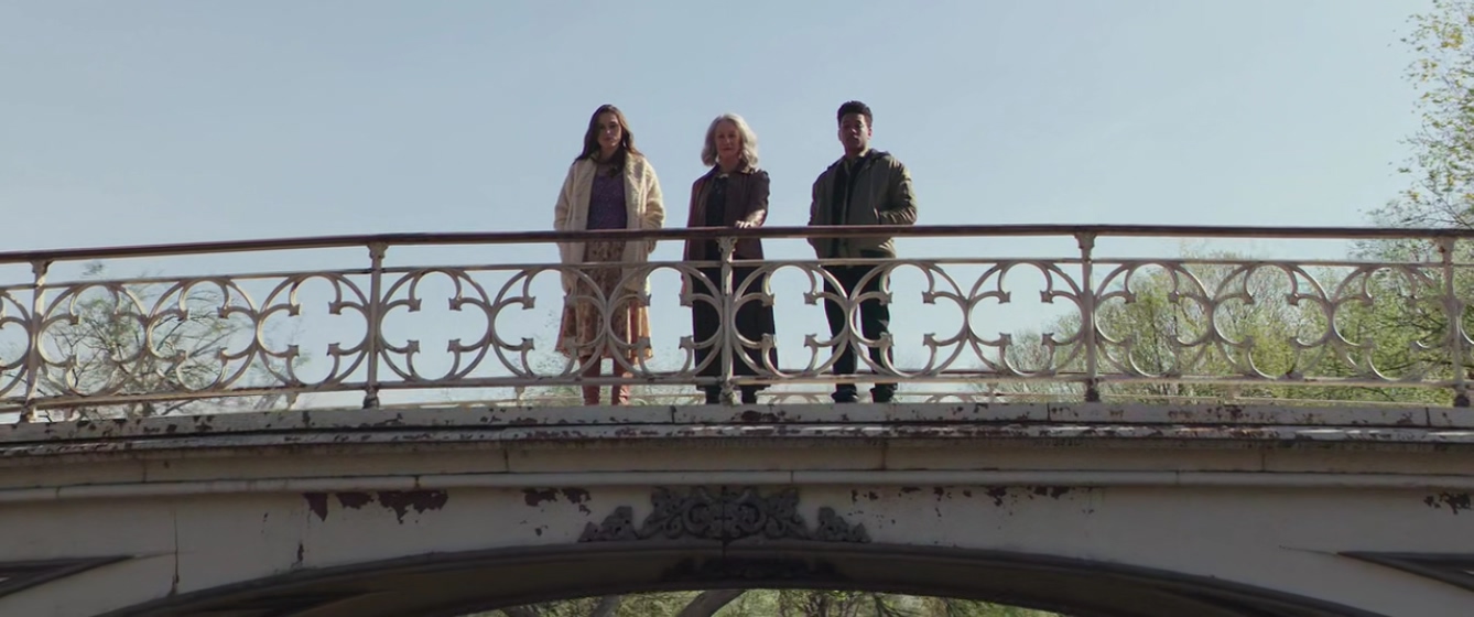 附属美丽剧照的剧照