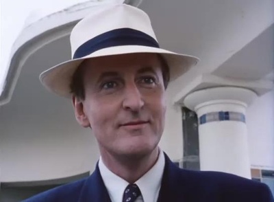 高尔夫球场的疑云剧照的剧照