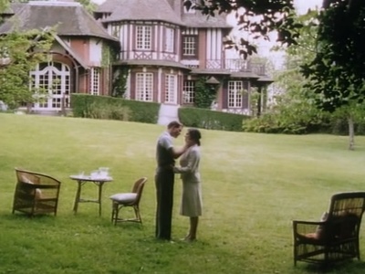 高尔夫球场的疑云剧照的剧照