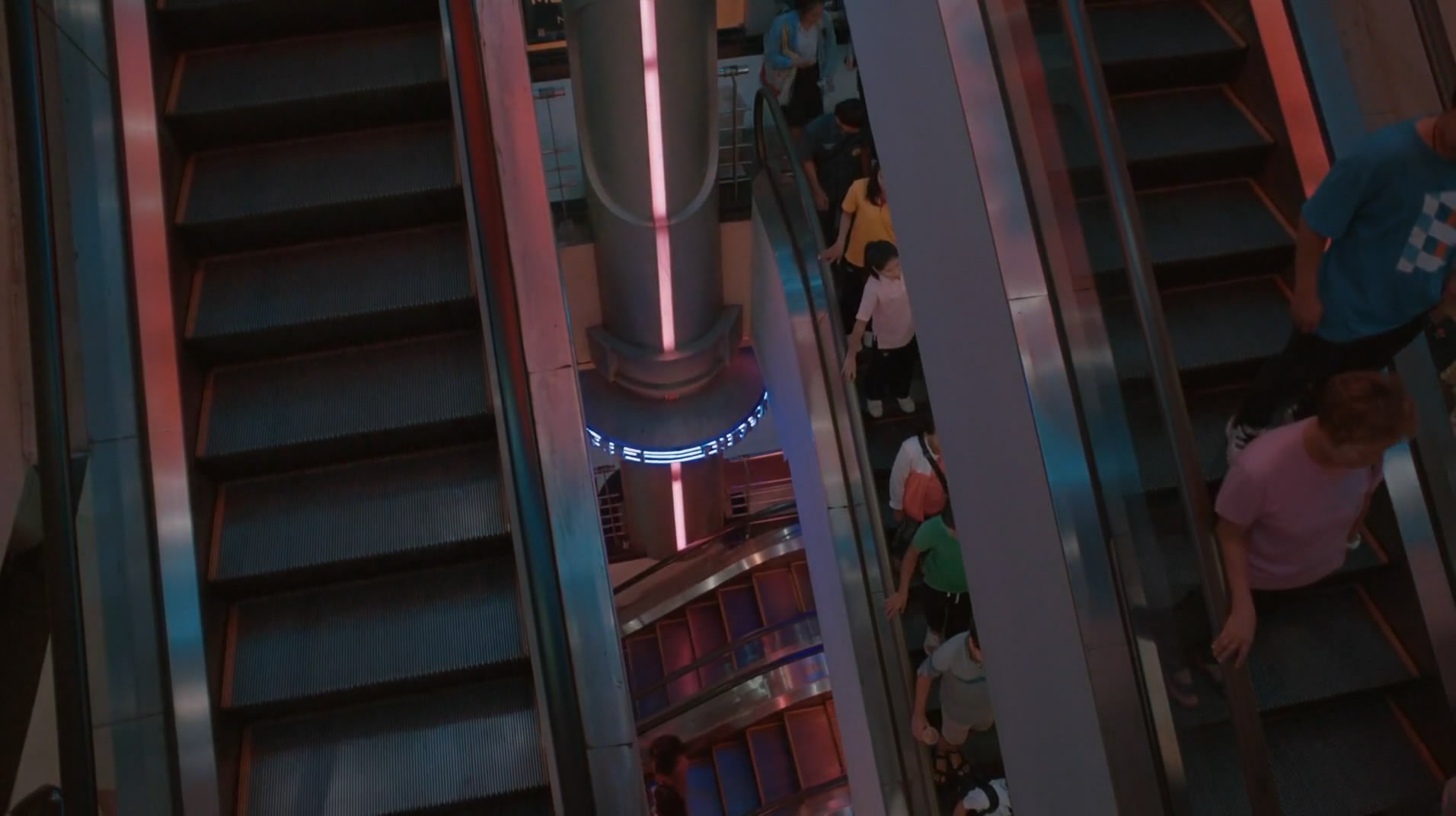 幻梦墓园剧照的剧照