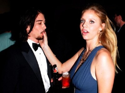 吮拇指的人剧照的剧照