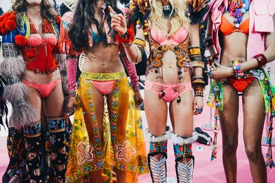 维多利亚的秘密2014时装秀剧照的剧照