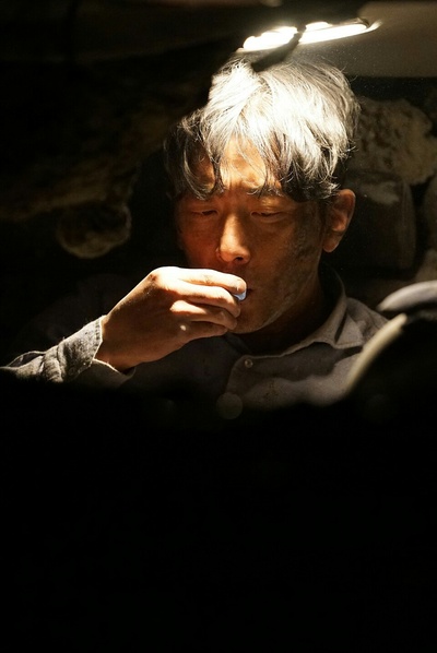 隧道剧照的剧照