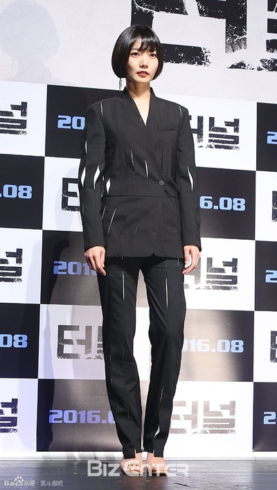 隧道剧照的剧照