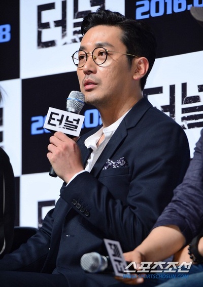 隧道剧照的剧照