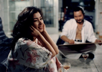 女人的肚脐剧照的剧照