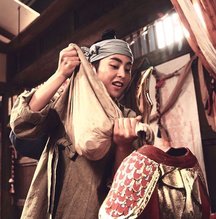 凤伊金先达剧照的剧照