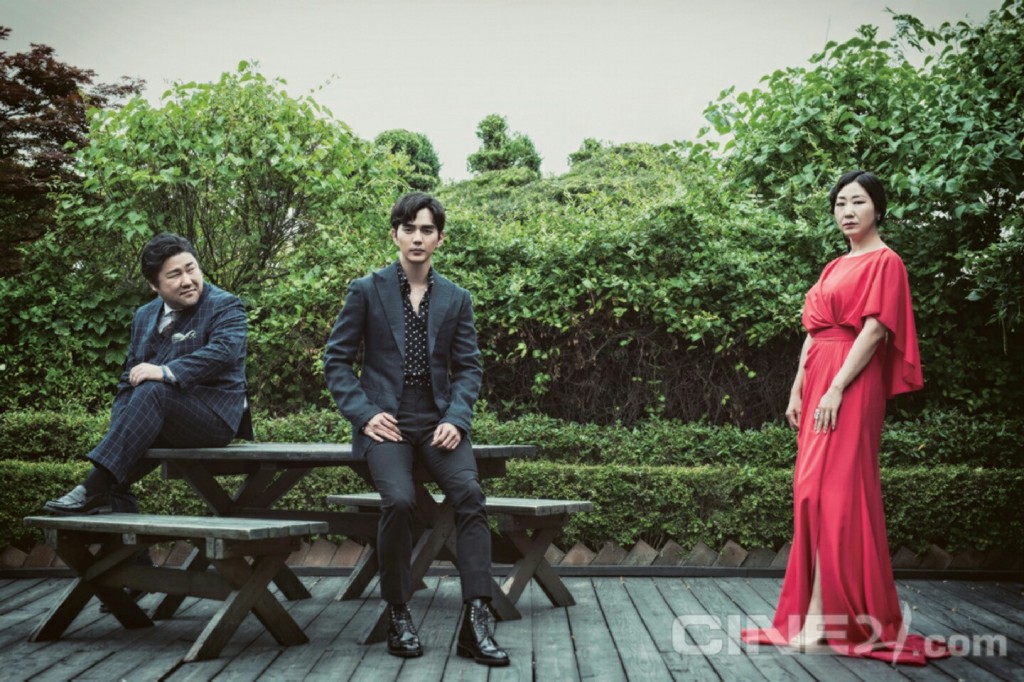 凤伊金先达剧照的剧照